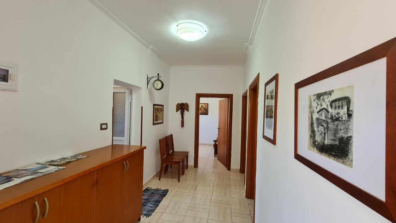 Village Home Next To The Sea Sarande Luaran gambar